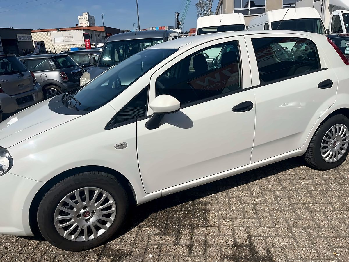 Fiat Punto – foto 2 van 5