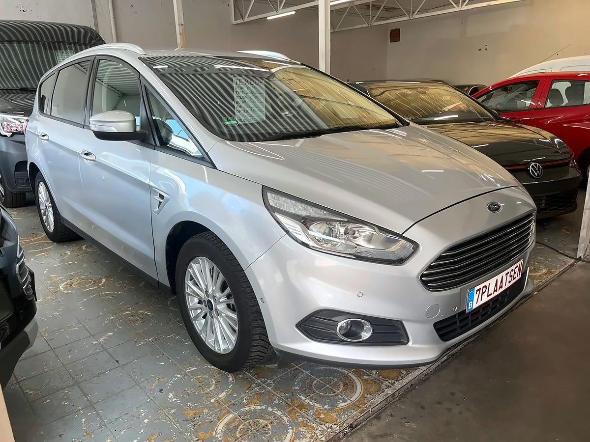 Ford S-Max – foto 2 van 7