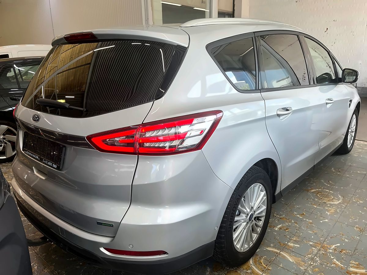 Ford S-Max – foto 3 van 7