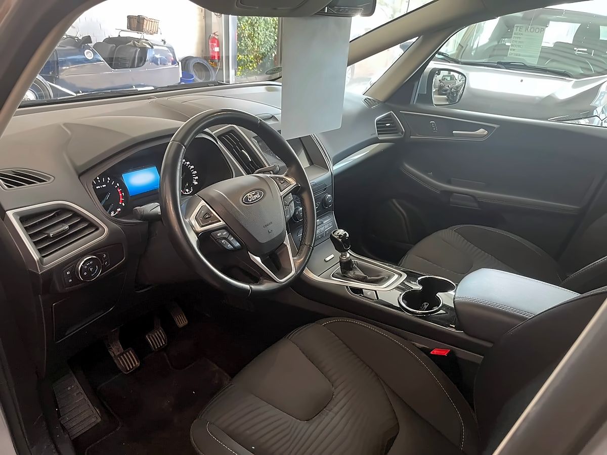 Ford S-Max – foto 4 van 7