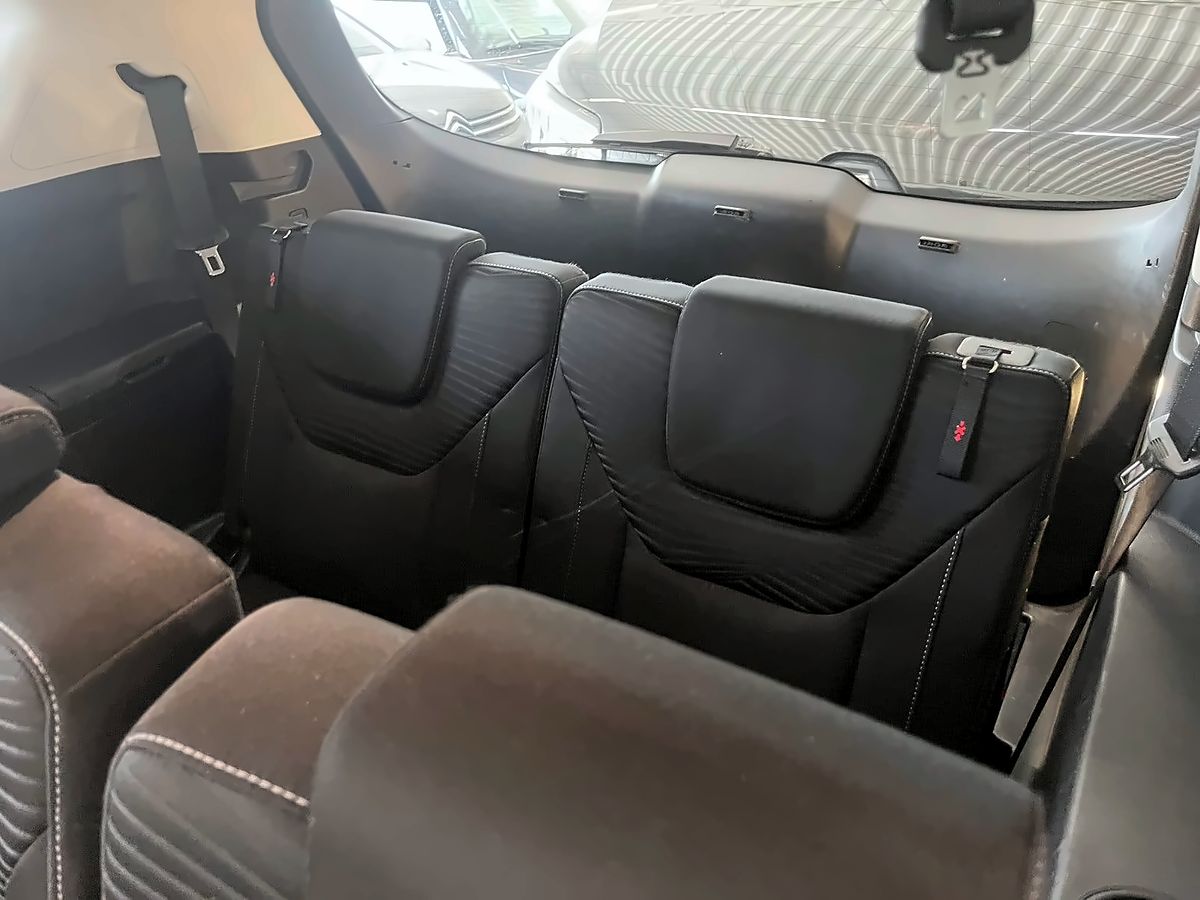 Ford S-Max – foto 5 van 7